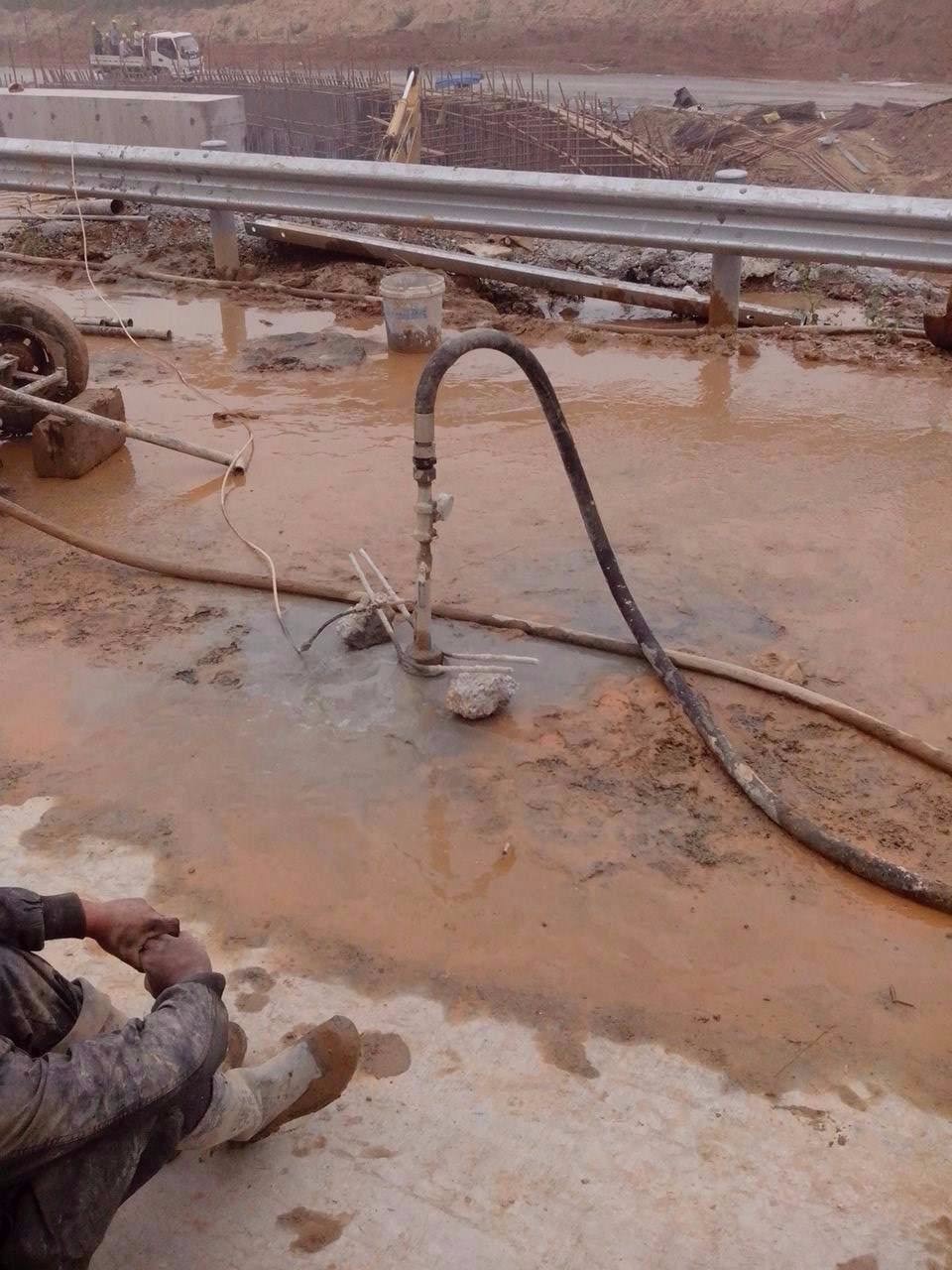 蒋湖农场路基压密注浆